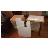 Misc furniture lot. Nice solid rocking chair