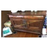 Beautiful buffet. Includes tablecloths etc