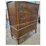 Walnut dresser 5 drawers