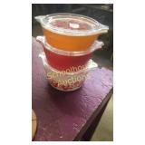 Pyrex nesting bowls with lids. 471-473