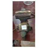 3 1/2 inch vise. Made in the usa
