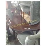 Table (approx 42x62) extra leaf & 6 chairs