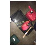 Gas cans
2x boot trays 2x gas cans and a beater