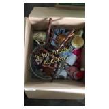 Coffee mugs and more
Clowns and coffee.