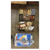 Figurines
Carebear puzzle and game