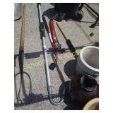 Group of 2 sprayers, bike pump  and brush