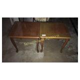 2 nice wooden end tables 
20"x18"x21"