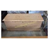 Long wooden chest
L47xH20xW18