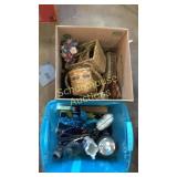 Baskets, glass pieces, candles, flashlight