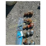 Lot of trailer balls and 2 new pins * Assorted