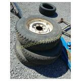 3 tires dunlop 116/111R on top 17" rimms