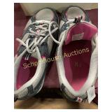 Skechers walking shoes size 8 ladies