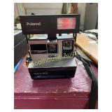 Polaroid spirit 600 instant camera with flash