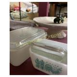 Glass Pyrex dishes