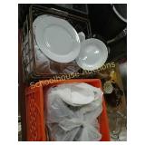 2 crates *Plates & saucers