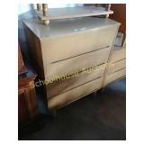 Vintage 4 drawer dresser approx 3ft widex 4.5 ft