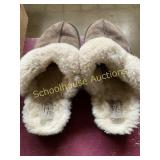 Authentic UGG slippers gently used size 9