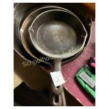 Cast iron skillet set 3 sizes by Taiwan 6 1/2",