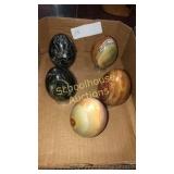 5 marble eggs all with stands