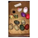 Flat of small eggs. 8 marble 2 are painted, 2