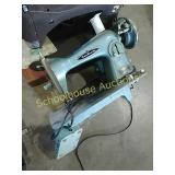 Coronado precision sewing machine 45-4118