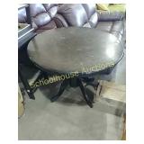 Round dining table approx 40" round