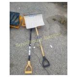 Pair of snow shovels 1 metal and 1 plastic