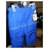 Swiss Tech snow pants
Size 4-5
