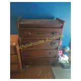Tall dresser with 4 drawers