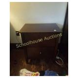 Nightstand with 2 drawers