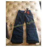 Boulder kids snow pants sz med. Missing button