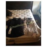 2 like new coats with broken zippers. Black is sz