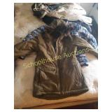 Boulder gear sz small. Missing zipper  and black