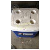 60qt igloo cooler.
