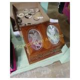 Vintage jewelry box