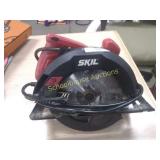 Skil 7 1/4 circular saw. Used condition. Works.