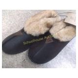 Merrimac slippers. Super soft. Mens size 10