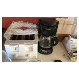 Black and decker. 12 cup Coffee maker and 4 slice