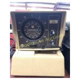 Lowrance LFP-200 fish finder