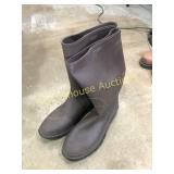 Sz 10 rubber boots