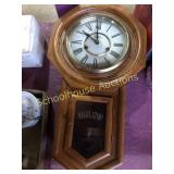 Regulator wall clock with key no pendulum