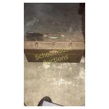 Park manufacturing co. Metal lockable tackle box