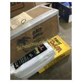 Worm box and bedding