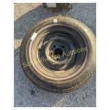 B78-13 trailer tire
5 lug
