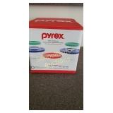 PYREX GLASS STORAGE 5 BOWL SET With Lids. Two 4