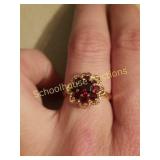 10kp gold ring with possibly rubies