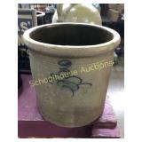 Bee 3 gallon crock chipped