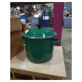 Le creuset stockpot