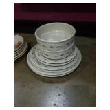 Classic longaberger dishes. 2 plates of each and