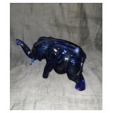 Glass Elephant 7" Blue
